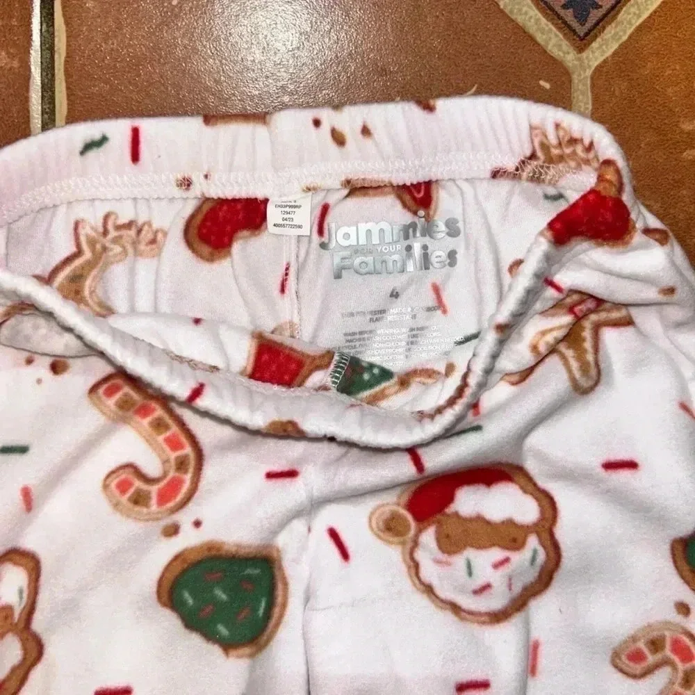 Boys Size 4 “Jammies For Your Families” Christmas Pajamas. “Cookie Crew”. NWOTS.